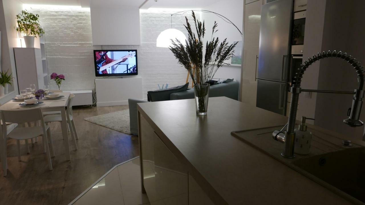 Chill Apartment Гданськ Екстер'єр фото